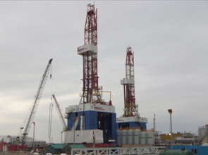 月东油田人工岛钻井平台