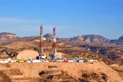 卓越突破 钻井队再创甲方纪录，彰显行业领航实力